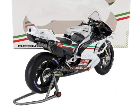 Model NZG MotoGP - Ducati GP23 Marc Marquez 1:12 - edycja San Marino GP