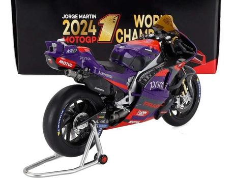 Model NZG MotoGP - Ducati GP24 Jorge Martin 1:12 - edycja World Champion