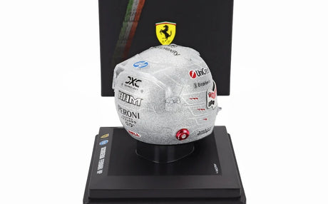 Model kasku LookSmart Lewis Hamilton 1:5 – GP Las Vegas 2025