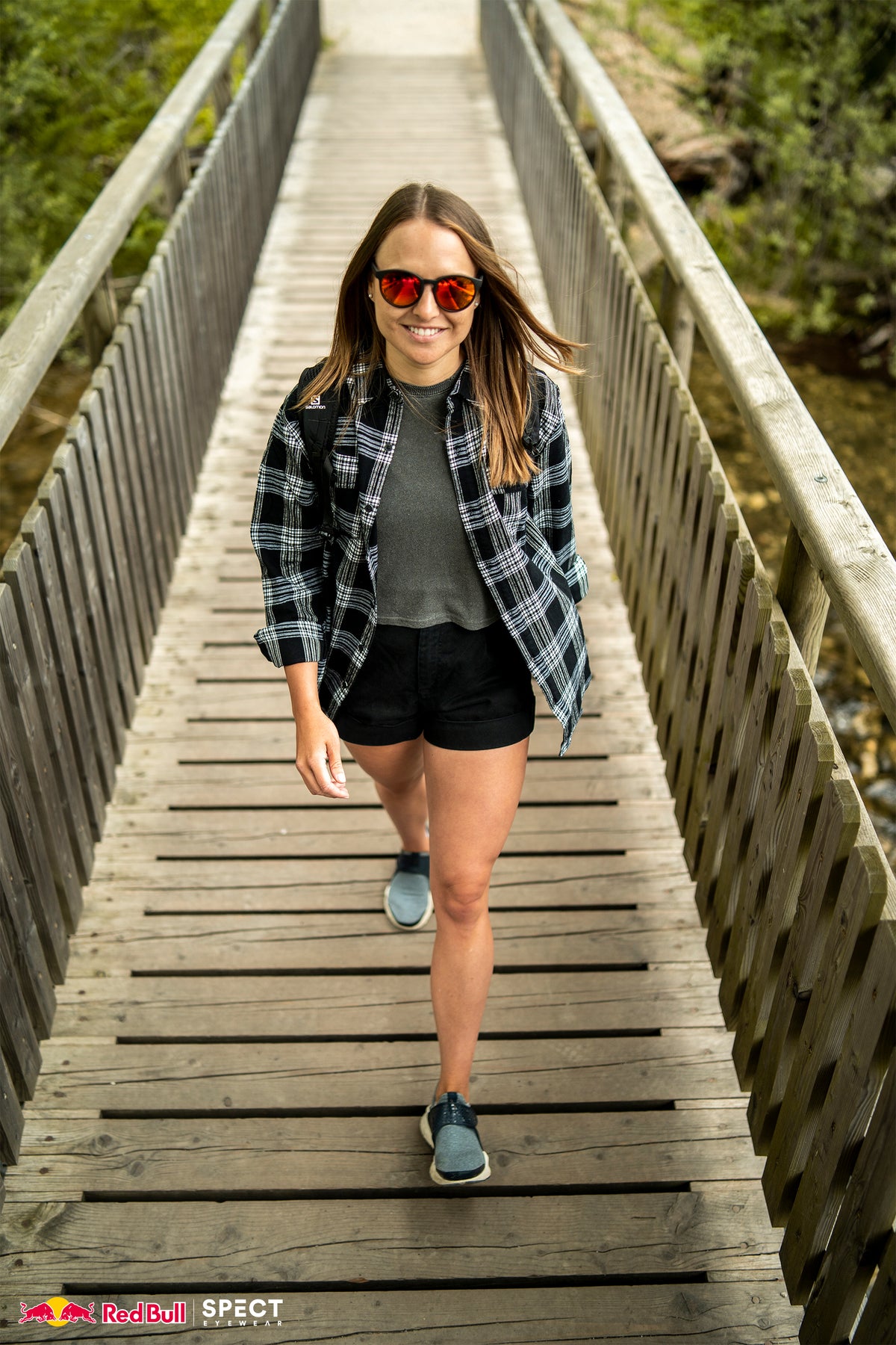 Okulary przeciwsłoneczne Red Bull Spect LACE czarne z czerwonymi soczewkami