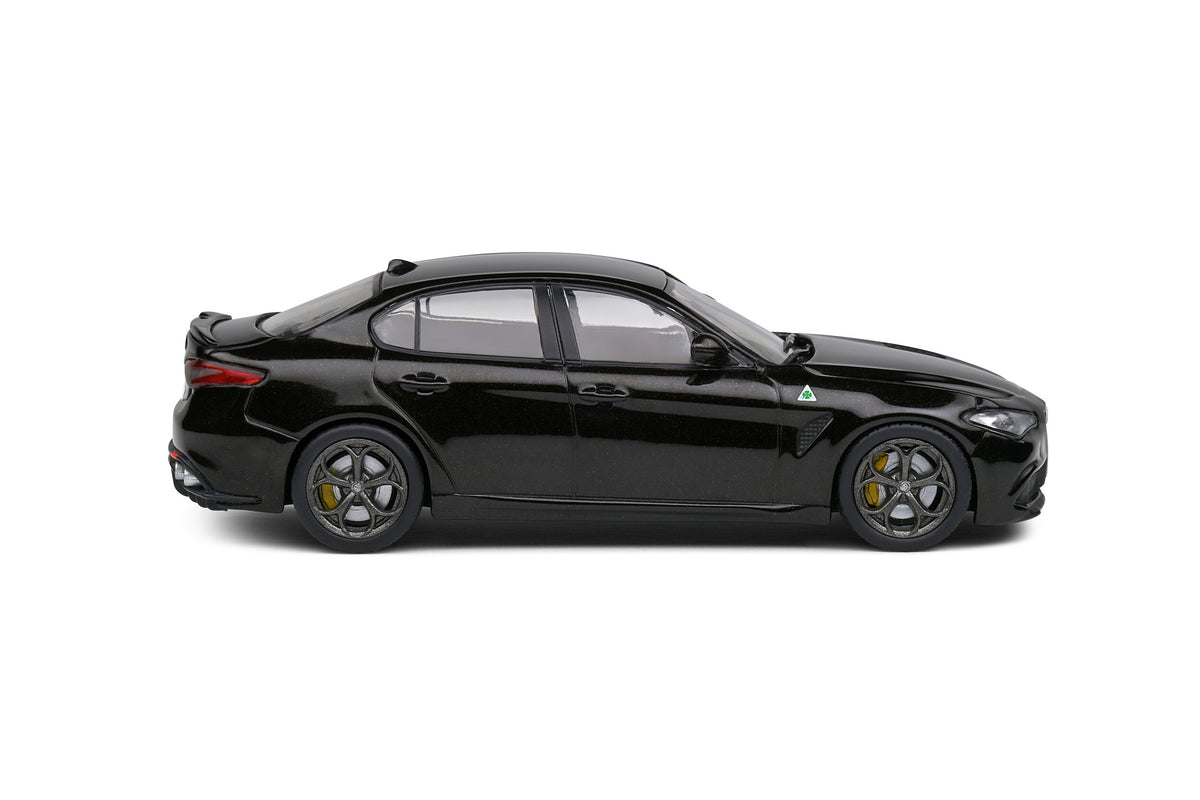 Model Solido Alfa Romeo Giulia Quadrifoglio 1:43 czarny