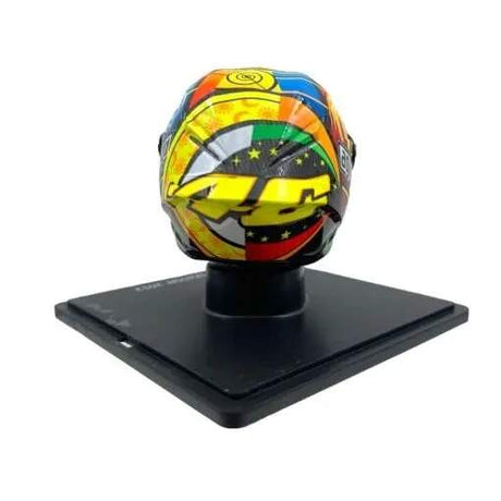 Model kasku MotoGP Valentino Rossi Ducati 2012