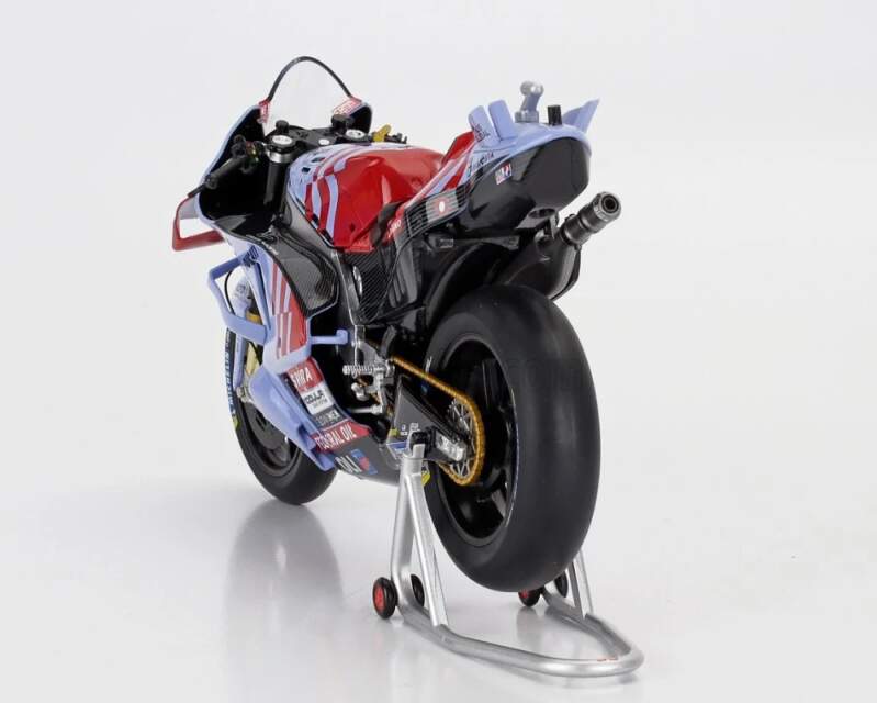 Model NZG MotoGP - Ducati GP23 Marc Marquez