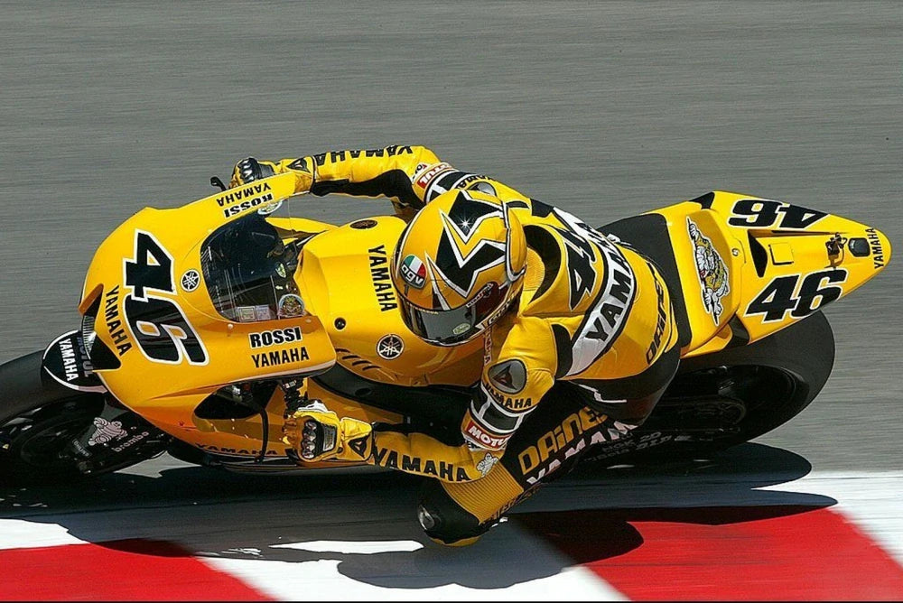 Valentino Rossi MotoGP Helmet Model 1:5 – Laguna Seca 2005